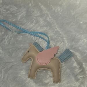Leather Pony Peg Key & Card Holder with Pink Wing - Beige